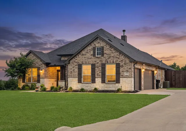 Photo 1 of Single family home for sale at 1089 Emilia Dr, Farmersville, TX 75442 | MLS# 21297028 | Listing updated on 2026-09-14