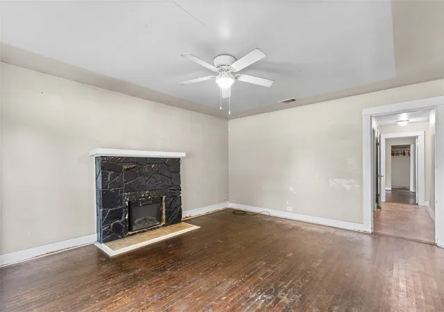 Photo 3 of Single family home for sale at 1211 N Harrison Ave, Sherman, TX 75090 | MLS# 21300985 | Listing updated on 2026-09-14