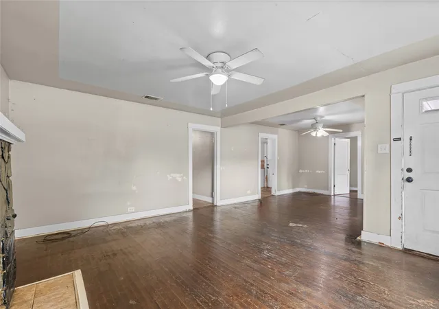 Photo 4 of Single family home for sale at 1211 N Harrison Ave, Sherman, TX 75090 | MLS# 21300985 | Listing updated on 2026-09-14