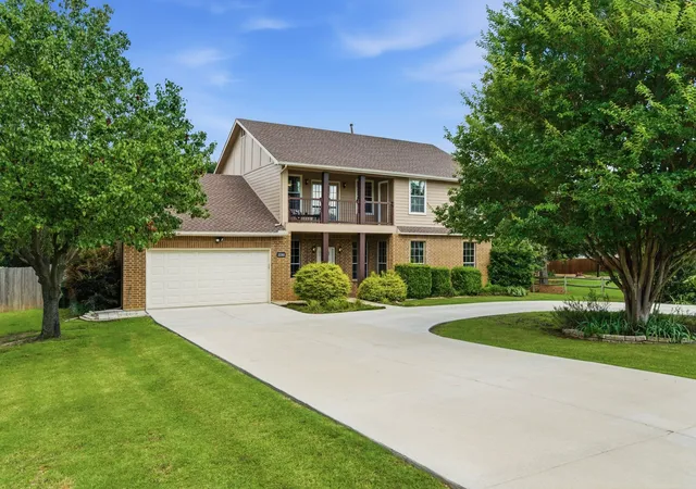 Photo 2 of Single family home for sale at 2230 Lake Coves Dr, Flower Mound, TX 75022 | MLS# 21292569 | Listing updated on 2026-09-09