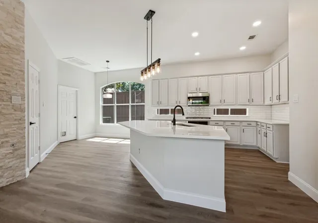 Photo 4 of Single family home for sale at 4422 Lartan Trl, Richardson, TX 75082 | MLS# 21300989 | Listing updated on 2026-10-07