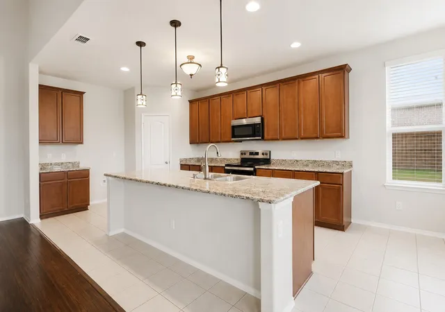 Photo 2 of Single family home for sale at 802 Swan Ridge Dr, Sherman, TX 75092 | MLS# 21299486 | Listing updated on 2026-09-14