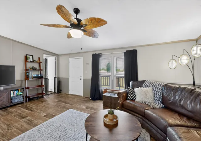 Photo 1 of Manufactured home for sale at 115 Vinall Cir, Decatur, TX 76234 | MLS# 21299987 | Listing updated on 2026-09-09