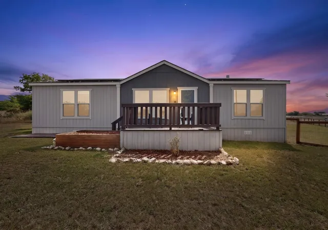 Photo 2 of Manufactured home for sale at 115 Vinall Cir, Decatur, TX 76234 | MLS# 21299987 | Listing updated on 2026-09-09