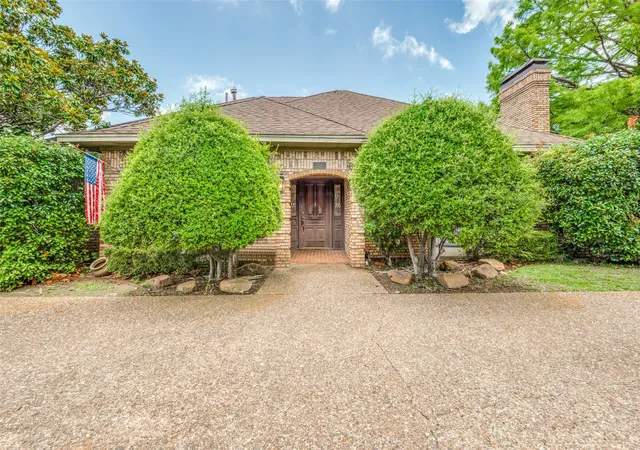 Photo 2 of Sale Pending at 10931 Marsh Ln, Dallas, TX 75229 | MLS# 21300779 | Listing updated on 2026-09-14