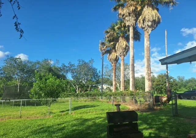 Photo 3 of Single family home for sale at 225 Linney Ln, Beeville, TX 78102 | MLS# 21301159 | Listing updated on 2026-09-14
