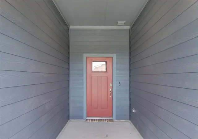 Photo 4 of Single family home for sale at 1604 Forest Park Dr, Alvarado, TX 76009 | MLS# 21269435 | Listing updated on 2026-07-31