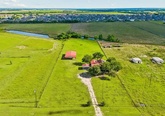 Photo 3 of Single family home for sale at 1769 County Road 596, Nevada, TX 75173 | MLS# 21300343 | Listing updated on 2026-09-14
