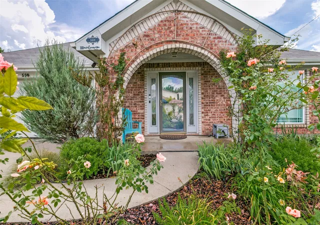 Photo 2 of Sale Pending at 500 S Las Vegas Trl, Fort Worth, TX 76108 | MLS# 21301245 | Listing updated on 2026-09-08