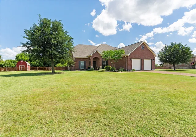 Photo 2 of Single family home for sale at 2305 Silver Maple Dr, Wylie, TX 75098 | MLS# 21298833 | Listing updated on 2026-09-12