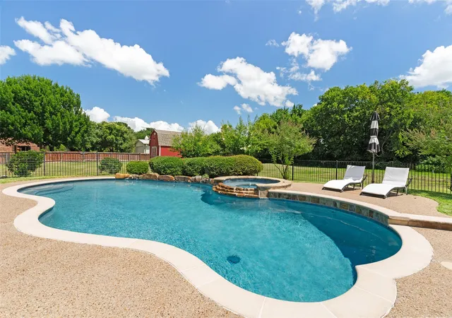 Photo 3 of Single family home for sale at 2305 Silver Maple Dr, Wylie, TX 75098 | MLS# 21298833 | Listing updated on 2026-09-12