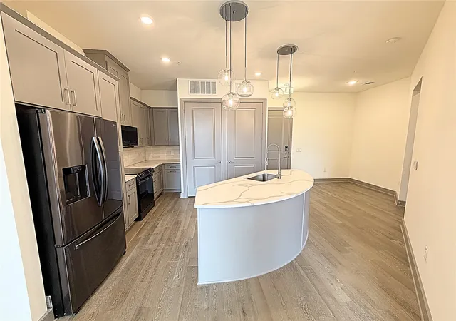 Photo 3 of Condo for sale at 2700 Old Denton Rd #3311, Carrollton, TX 75007 | MLS# 21301168 | Listing updated on 2026-09-14