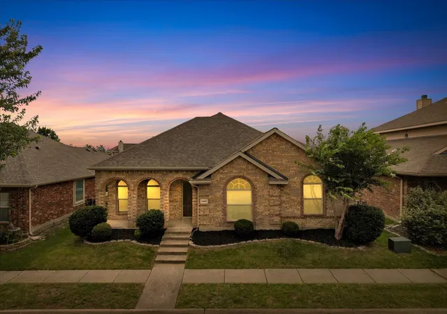 Photo 2 of Sale Pending at 5905 Chisholm Trl, Mc Kinney, TX 75070 | MLS# 21301543 | Listing updated on 2026-09-10