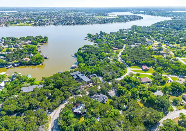 Photo 3 of Single family home for sale at 228 Rock Harbor Dr, Granbury, TX 76048 | MLS# 21286454 | Listing updated on 2026-09-08