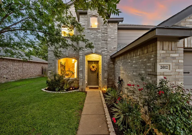 Photo 3 of Sale Pending at 2012 Collington Dr, Roanoke, TX 76262 | MLS# 21300867 | Listing updated on 2026-09-12
