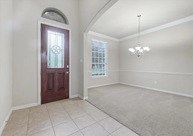 Photo 4 of Single family home for sale at 1905 Fountain Meadows Dr, Euless, TX 76039 | MLS# 21302016 | Listing updated on 2026-09-10