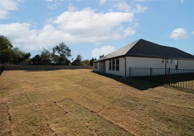 Photo 3 of Single family home for sale at 3407 Glorious Ct, Heath, TX 75126 | MLS# 21302182 | Listing updated on 2026-09-15