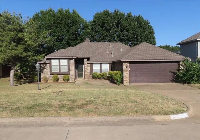 Photo 1 of Single family home for sale at 2224 Westview Trl, Denton, TX 76207 | MLS# 21300261 | Listing updated on 2026-09-10
