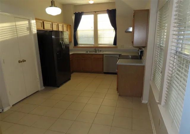 Photo 3 of Single family home for sale at 2224 Westview Trl, Denton, TX 76207 | MLS# 21300261 | Listing updated on 2026-09-10