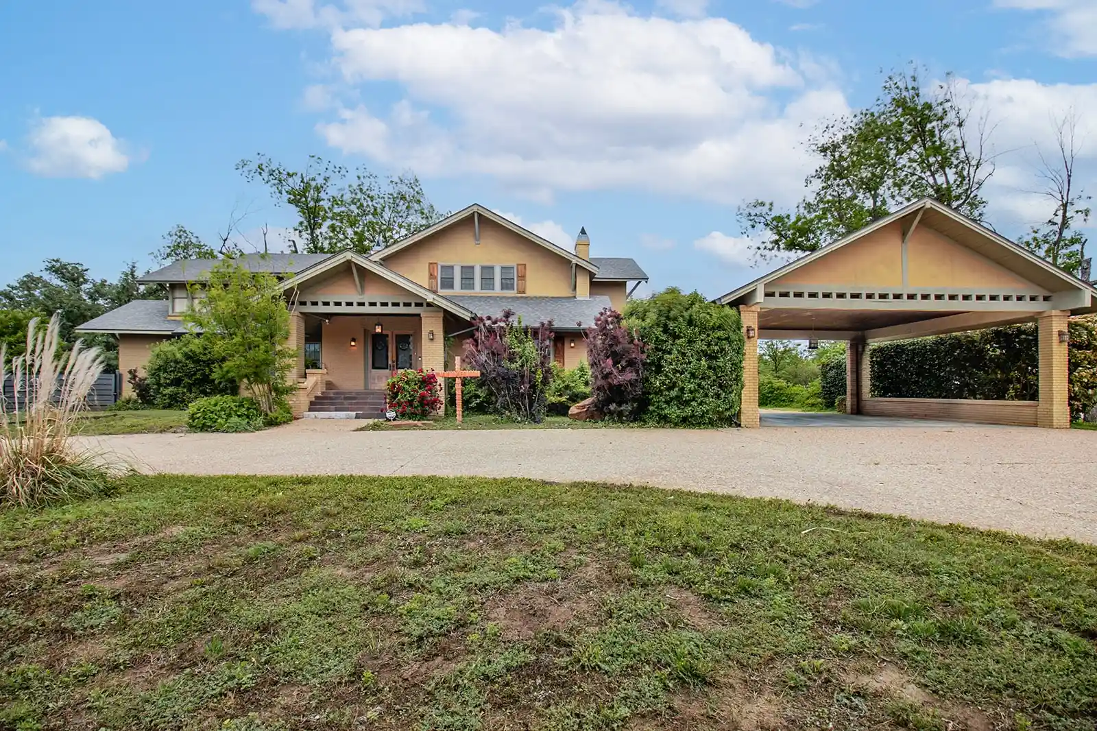 Photo 1 of Single family home for sale at 902 Crothers Ave, Brady, TX 76825 | MLS# 21302566 | Listing updated on 2026-10-28