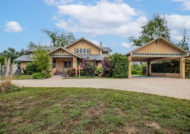 Photo 1 of Single family home for sale at 902 Crothers Ave, Brady, TX 76825 | MLS# 21302566 | Listing updated on 2026-09-14