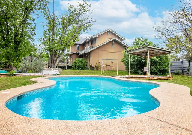 Photo 3 of Single family home for sale at 902 Crothers Ave, Brady, TX 76825 | MLS# 21302566 | Listing updated on 2026-09-14