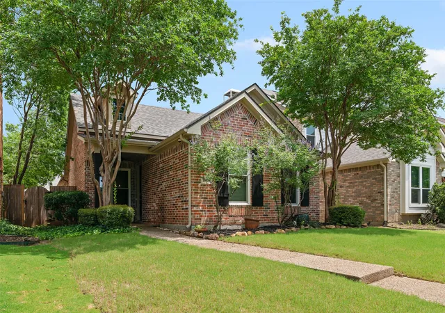 Photo 1 of Single family home for sale at 11884 Eastpark Ln, Frisco, TX 75033 | MLS# 21280508 | Listing updated on 2026-09-15
