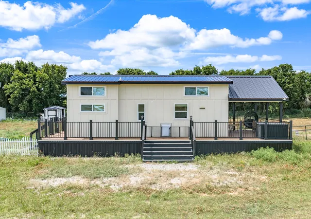 Photo 2 of Manufactured home for sale at 828 Wilson Rd, Perrin, TX 76486 | MLS# 21303001 | Listing updated on 2026-09-15
