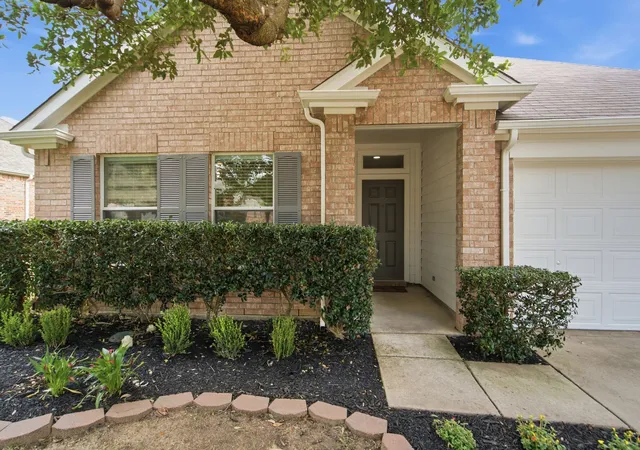 Photo 1 of Single family home for sale at 3904 San Lorenzo Dr, Denton, TX 76210 | MLS# 21294928 | Listing updated on 2026-09-10