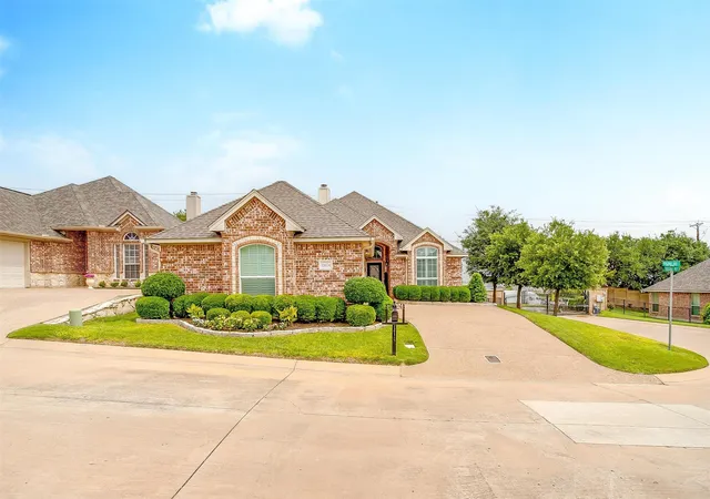 Photo 2 of Single family home for sale at 11624 Virginia Way Ct, Aledo, TX 76008 | MLS# 21303200 | Listing updated on 2026-09-08