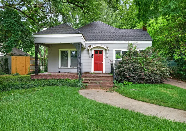 Photo 1 of Single family home for sale at 486 Ockley Dr, Shreveport, LA 71105 | MLS# 21303254 | Listing updated on 2026-09-10