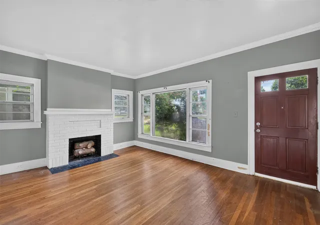 Photo 3 of Single family home for sale at 486 Ockley Dr, Shreveport, LA 71105 | MLS# 21303254 | Listing updated on 2026-09-10