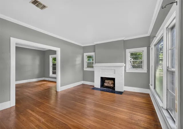 Photo 3 of Single family home for sale at 486 Ockley Dr, Shreveport, LA 71105 | MLS# 21303254 | Listing updated on 2026-09-10