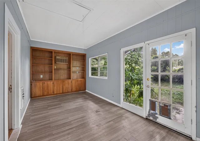 Photo 4 of Single family home for sale at 486 Ockley Dr, Shreveport, LA 71105 | MLS# 21303254 | Listing updated on 2026-09-10