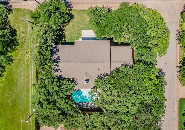 Photo 3 of Single family home for sale at 2815 Perkins Rd, Arlington, TX 76016 | MLS# 21303231 | Listing updated on 2026-09-08