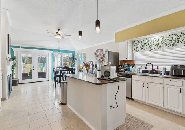 Photo 3 of Single family home for sale at 804 Clover Hill Ln, Cedar Hill, TX 75104 | MLS# 21298853 | Listing updated on 2026-09-14