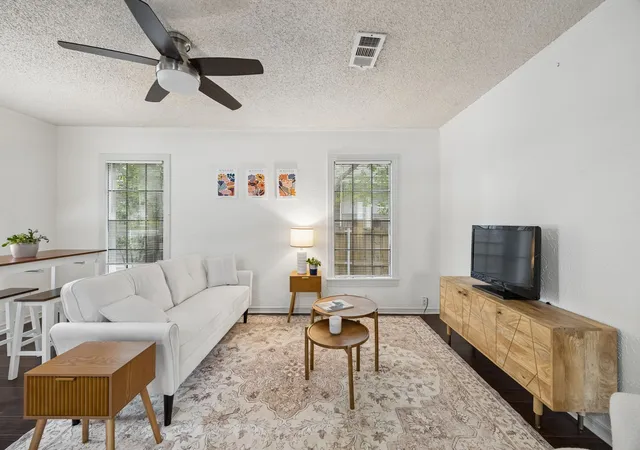 Photo 3 of Sale Pending at 4821 Calmont Ave, Fort Worth, TX 76107 | MLS# 21300133 | Listing updated on 2026-09-09
