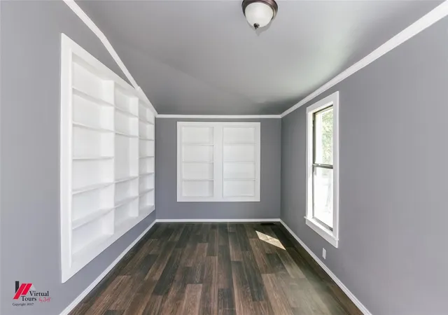 Photo 3 of Sale Pending at 309-311 Sycamore St, Logansport, LA 71049 | MLS# 21284508 | Listing updated on 2026-09-11