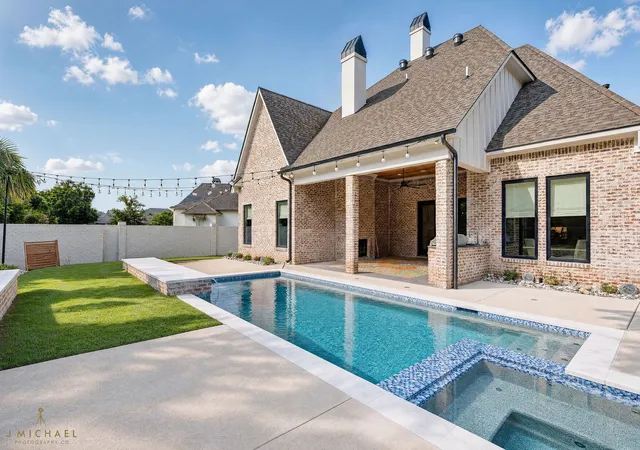 Photo 3 of Sale Pending at 343 Crossfield Ct, Shreveport, LA 71115 | MLS# 21303433 | Listing updated on 2026-09-01