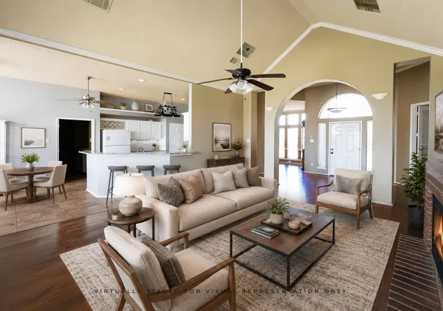 Photo 3 of Single family home for sale at 522 Shannon Dr, Rockwall, TX 75087 | MLS# 21299124 | Listing updated on 2026-09-10