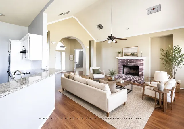 Photo 4 of Single family home for sale at 522 Shannon Dr, Rockwall, TX 75087 | MLS# 21299124 | Listing updated on 2026-09-10
