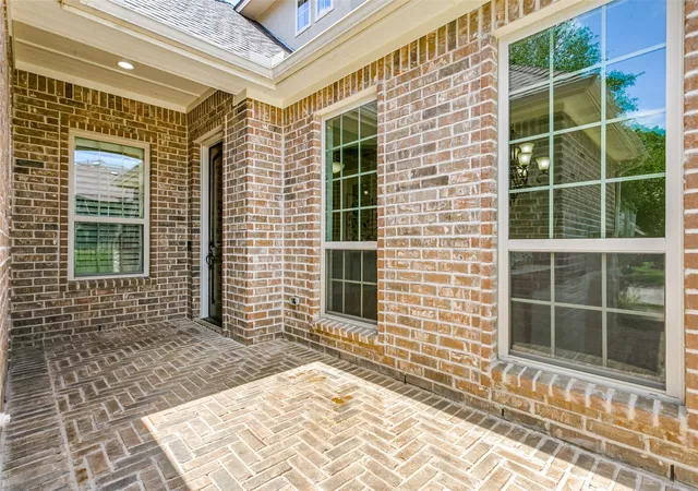 Single family home for sale at 4804 Taylor Ln, Grapevine, TX 76051 | MLS# 21298887 | Listing updated on 2026-10-06