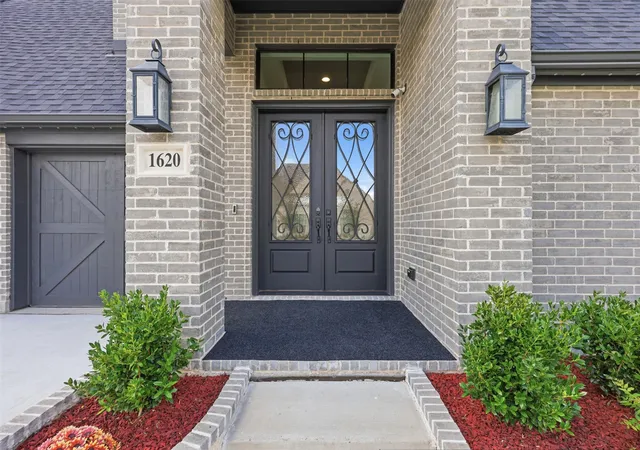 Photo 3 of Single family home for sale at 1620 Ripasso Wy, Rockwall, TX 75032 | MLS# 21290436 | Listing updated on 2026-09-10