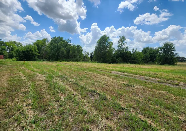 Photo 1 of Land for sale at 2257 County Road 280, Kaufman, TX 75142 | MLS# 21302908 | Listing updated on 2026-09-21