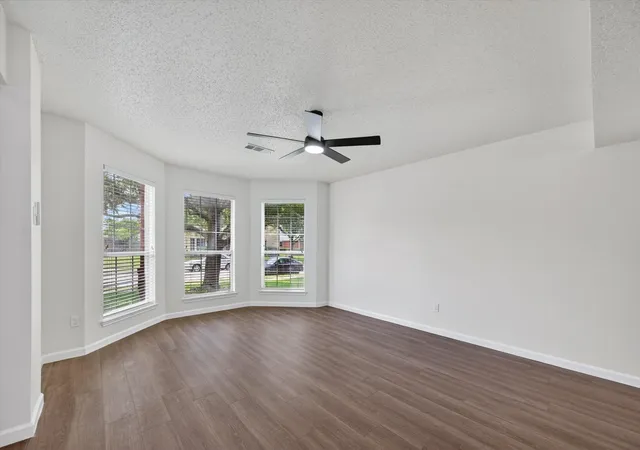 Photo 3 of Sale Pending at 482 Cloverleaf Dr, Lancaster, TX 75146 | MLS# 21290277 | Listing updated on 2026-07-28