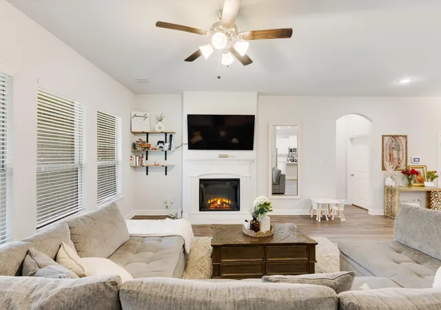 Photo 1 of Single family home for sale at 146 Palouse St, Red Oak, TX 75154 | MLS# 21297284 | Listing updated on 2026-09-24