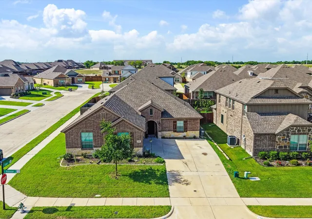 Photo 2 of Single family home for sale at 146 Palouse St, Red Oak, TX 75154 | MLS# 21297284 | Listing updated on 2026-09-12