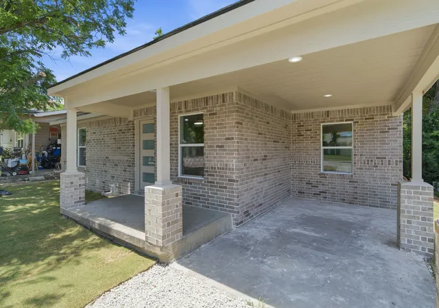 Photo 1 of Single family home for sale at 5610 Calloway St, Fort Worth, TX 76114 | MLS# 21303958 | Listing updated on 2026-09-13