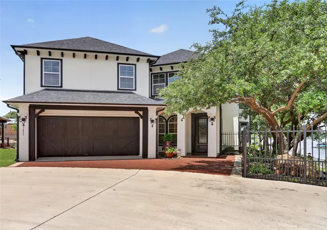 Photo 3 of Single family home for sale at 7917 Club Ct, Fort Worth, TX 76179 | MLS# 21294654 | Listing updated on 2026-09-26