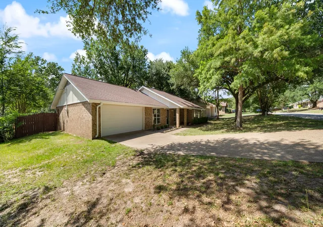 Photo 27 of Single family home for sale at 110 Linda Ln, Athens, TX 75751 | MLS# 21303626 | Listing updated on 2026-08-02
